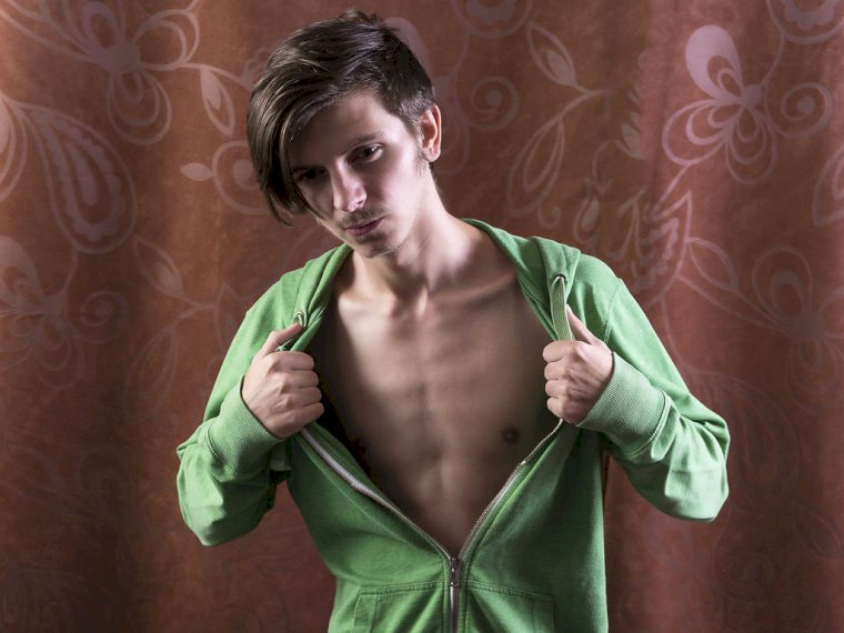 LewisColon's profile - Image n°1