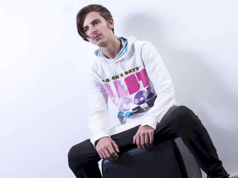 LewisMack's profile - Image n°0
