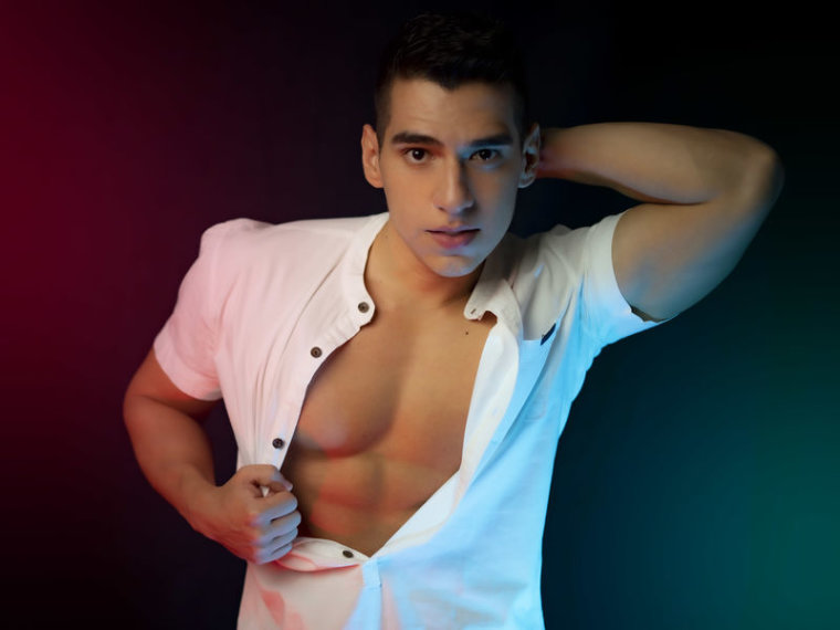 LeytonFoster's profile - Image n°0