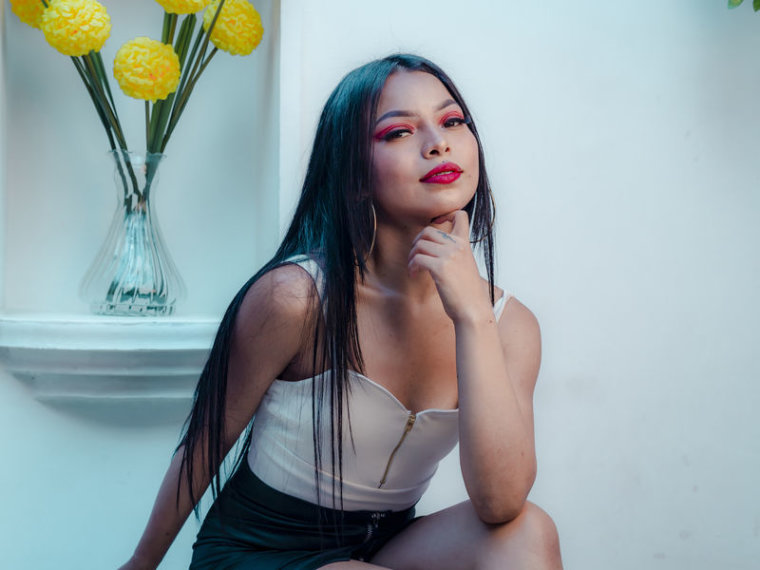 LiaLeyner's profile - Image n°0