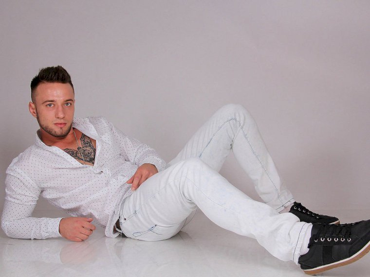 LiamDominic's profile - Image n°0