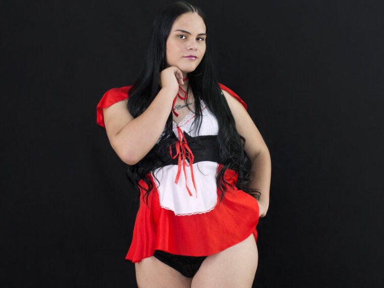 LioonaCruz's profile - Image n°1