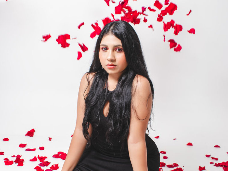 LizTamara's profile - Image n°0