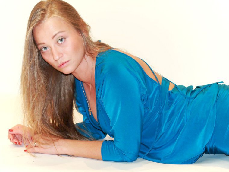 LorenWhiteFlower's profile - Image n°0