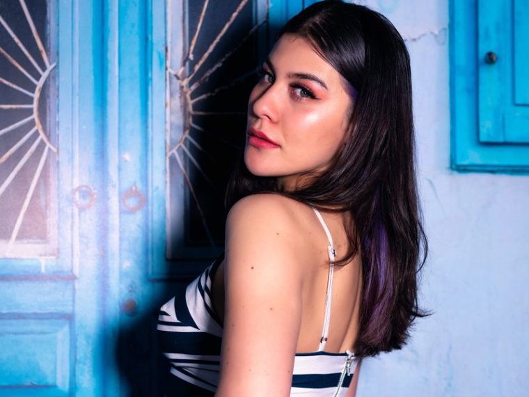 LorettaFerrer's profile - Image n°0