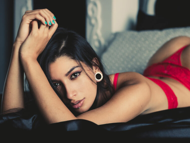LouaneBour's profile - Image n°0