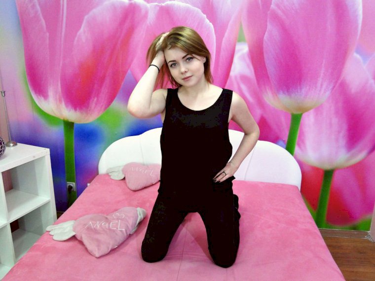 LovelyKristaForU's profile - Image n°0