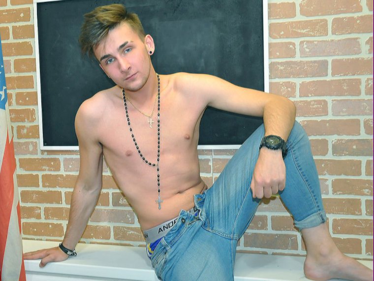 LovelyYanis' profilo - Immagine n°1