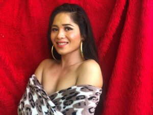 LovenessTS's Sexcam