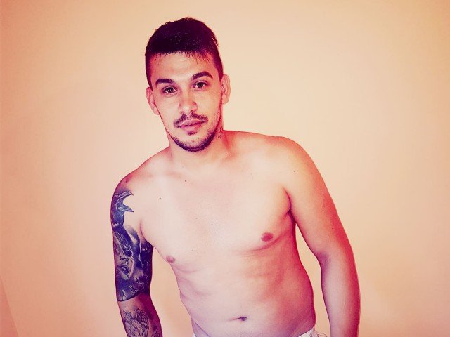 LOVER4U's profile - Image n°1