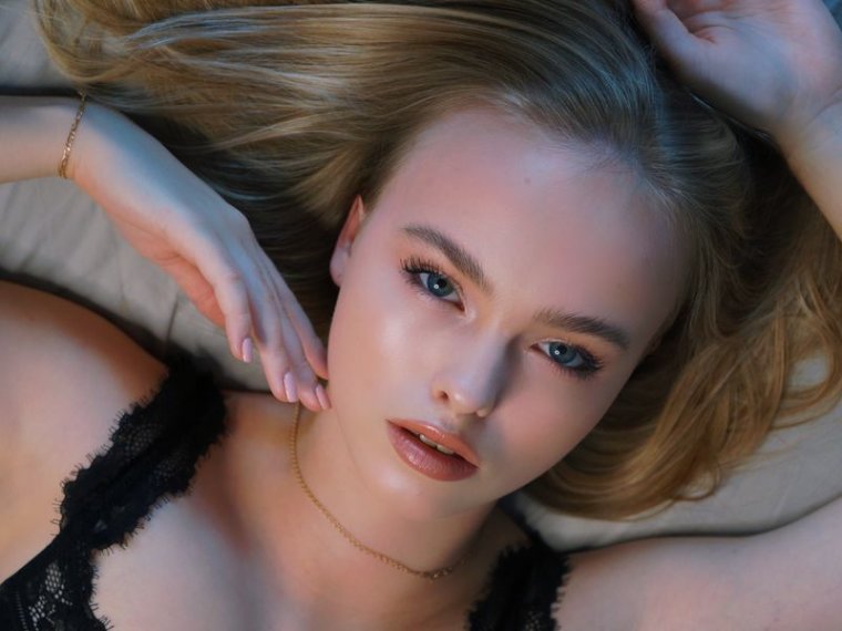 LuannaMoore's profile - Image n°0