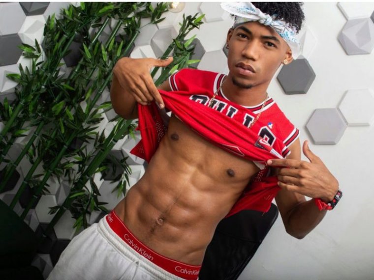 LuanThompson's profile - Image n°0