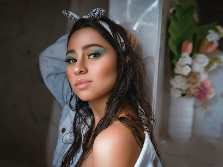 LucianaSwan's profile - Image n°0