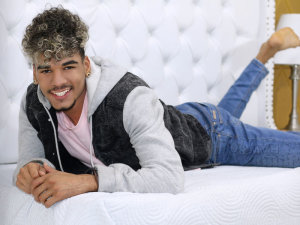 LucianoHelms's Sexcam