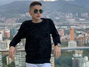 LucianoJimenez's Sexcam