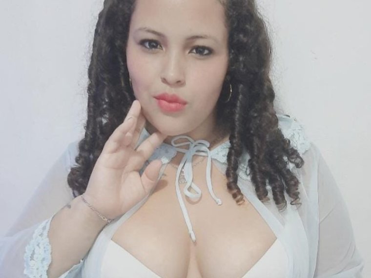 LucyGabriela's profile - Image n°1