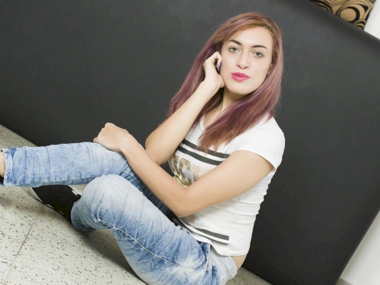 LUCYOCONER's profile - Image n°0