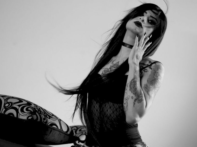 LucyShy's profile - Image n°1