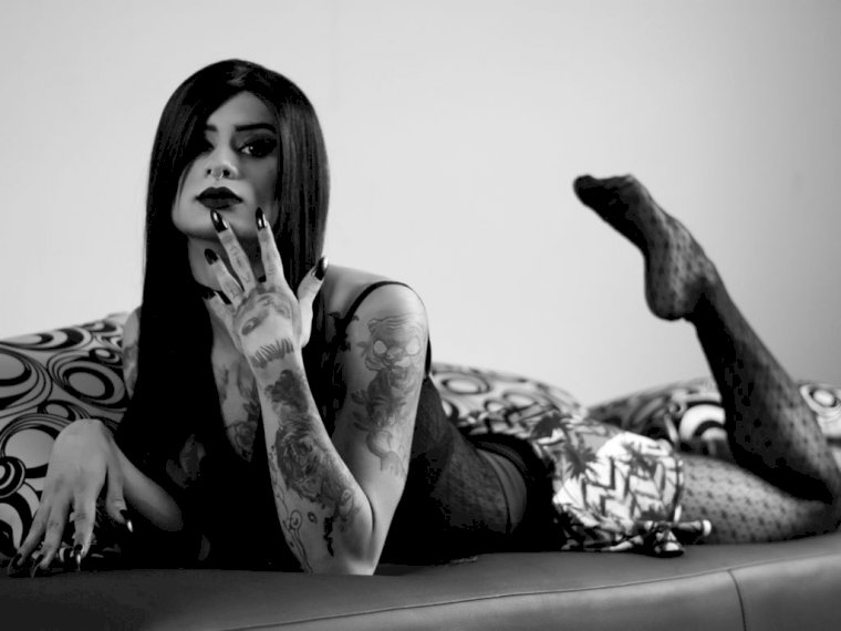 LucyShy's profile - Image n°0