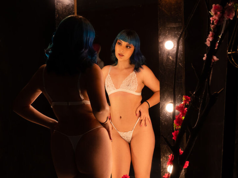 LyndaHarper's profile - Image n°0