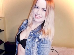 Moni2202's Sexcam