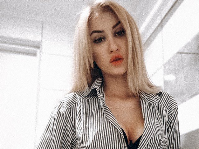 MissKari's profile - Image n°0