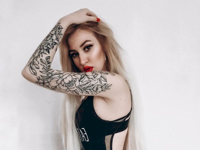 MissKari's profile - Image n°1