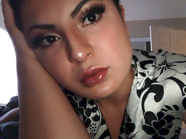 moanmonique's profile - Image n°0
