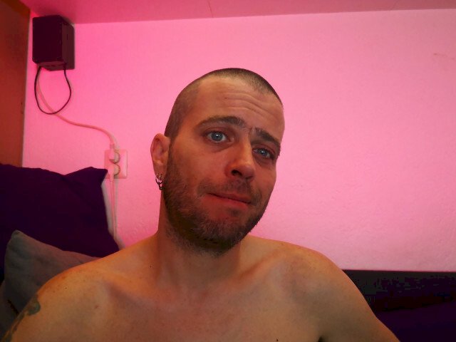 Profil de MrBlueEyes21 - Photo n°1