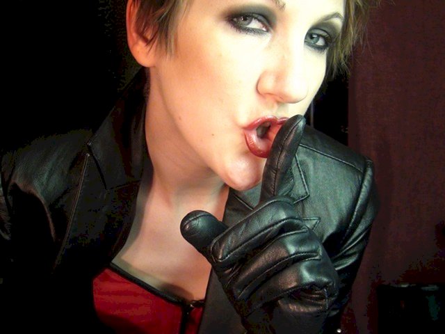 MistressViv's profile - Image n°140