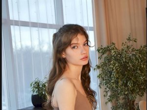 Webcam sex with MishaMiller