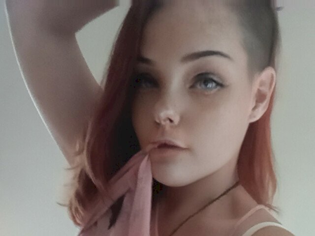 Profil de MikaTouchit - Photo n°7