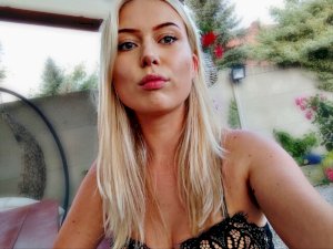 Live Sex MargotTEASE