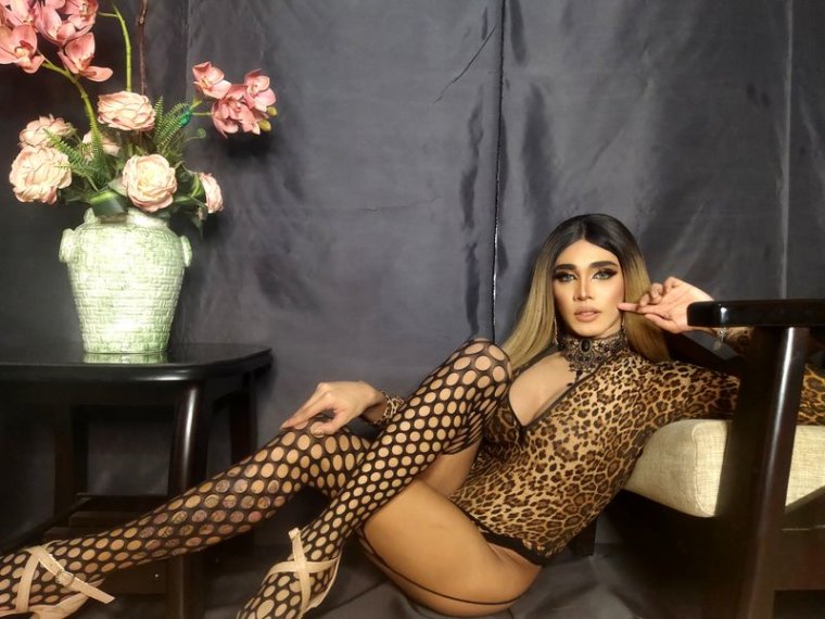 MaeganLopez's profile - Image n°0