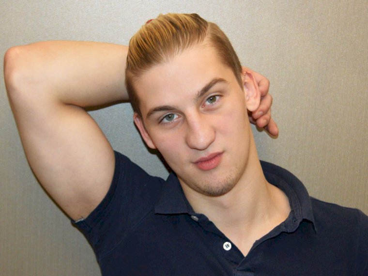 Profil de ManlyBrad - Photo n°0