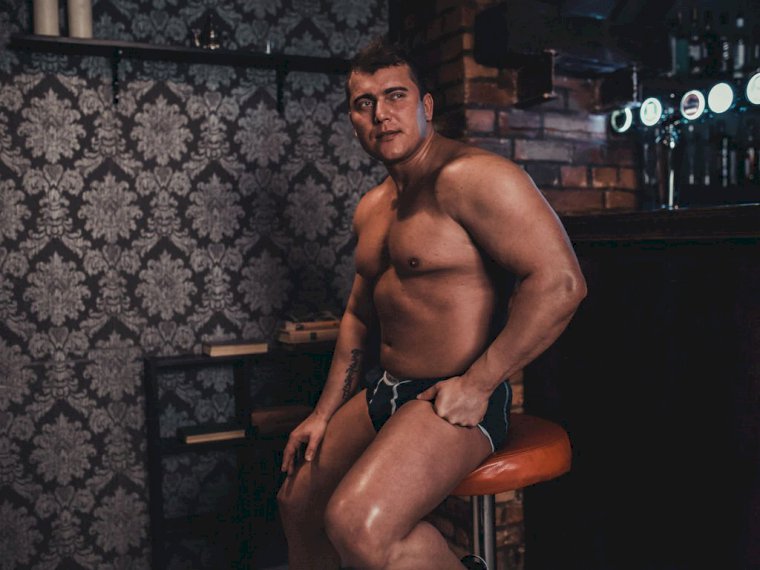 ManSoStrong's profile - Image n°1