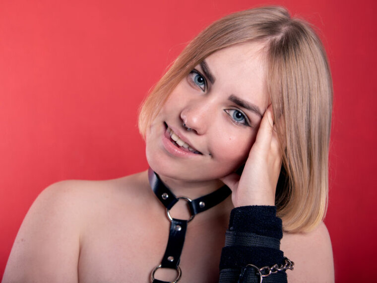 MargoBlair's profile - Image n°0
