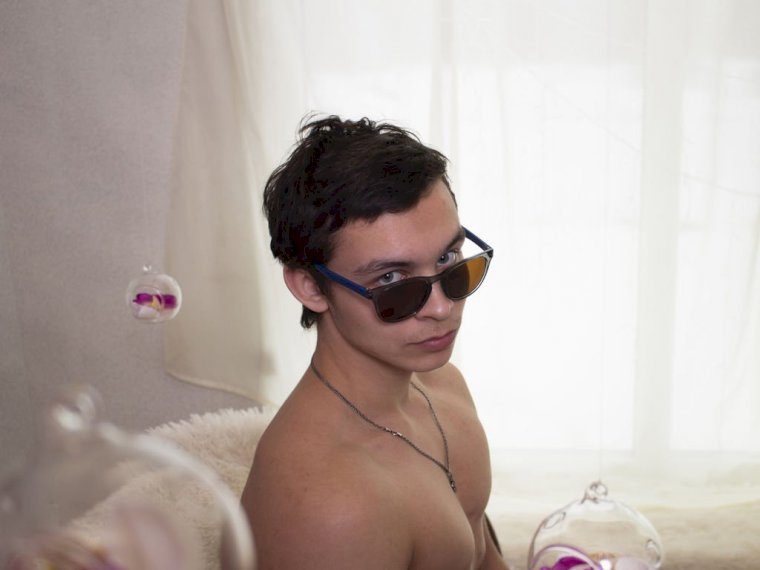 MarkKriss's profile - Image n°1