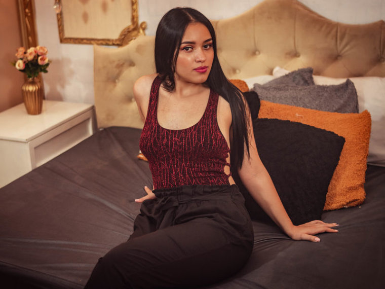 MartinaWhite's profile - Image n°0