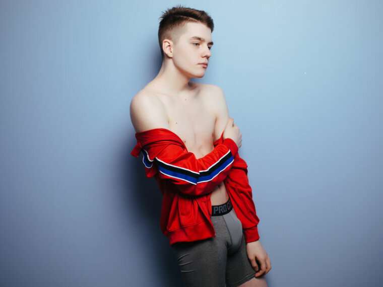 MathewCox's profile - Image n°0