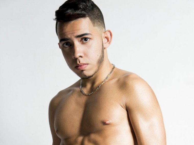 MAXXHOTASS' profilo - Immagine n°0