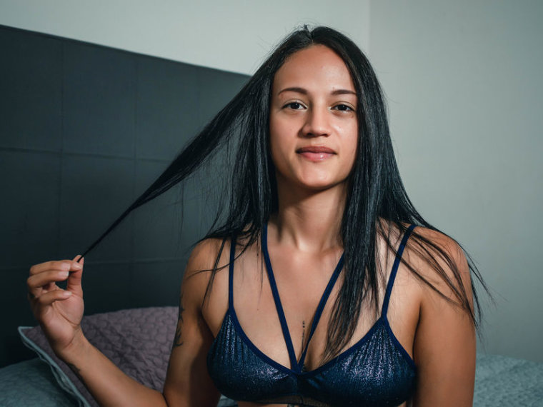 MayaSarris's profile - Image n°0