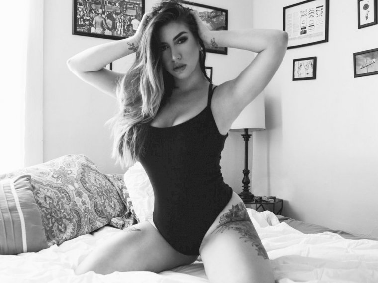 MiaLace's profile - Image n°1