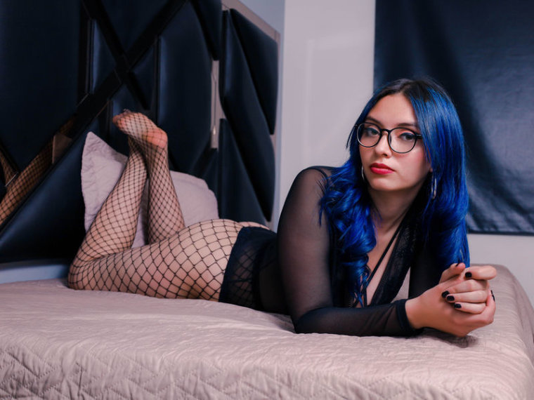 MiaPierce's profile - Image n°0