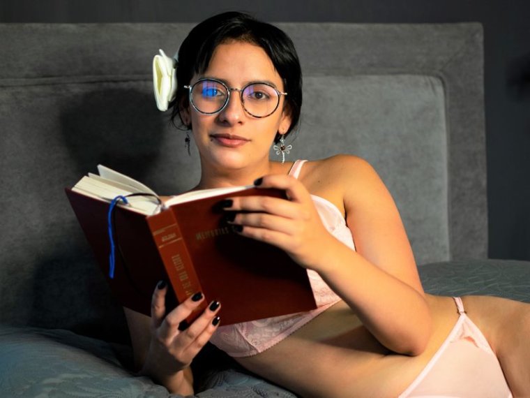 MiaPotter's profile - Image n°0