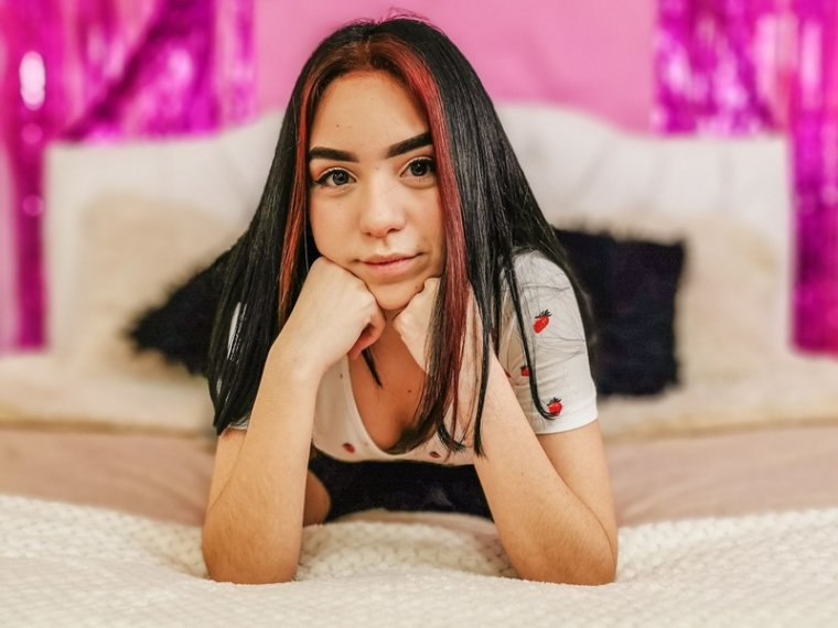 MiaReynolds's profile - Image n°0