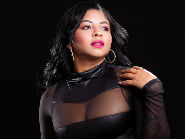 MiaRobeerts's profile - Image n°0