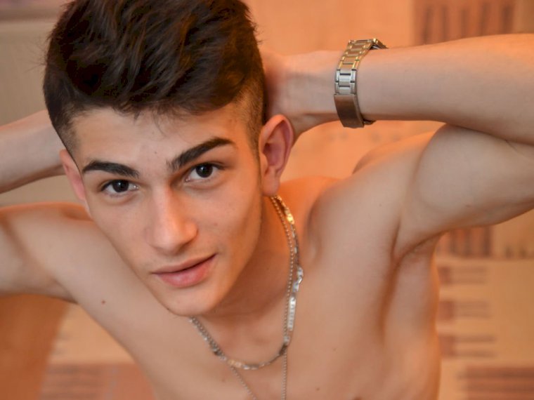 mikeAbs's profile - Image n°1