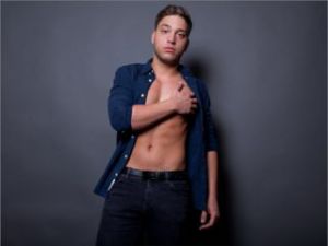 MikeLuxxJeremiah's Sexcam