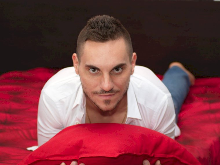 MikeWin's profile - Image n°0